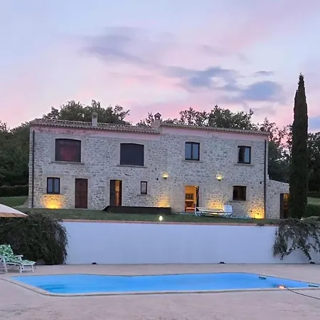 Stunning Farmhouse With A Pool -june Sale